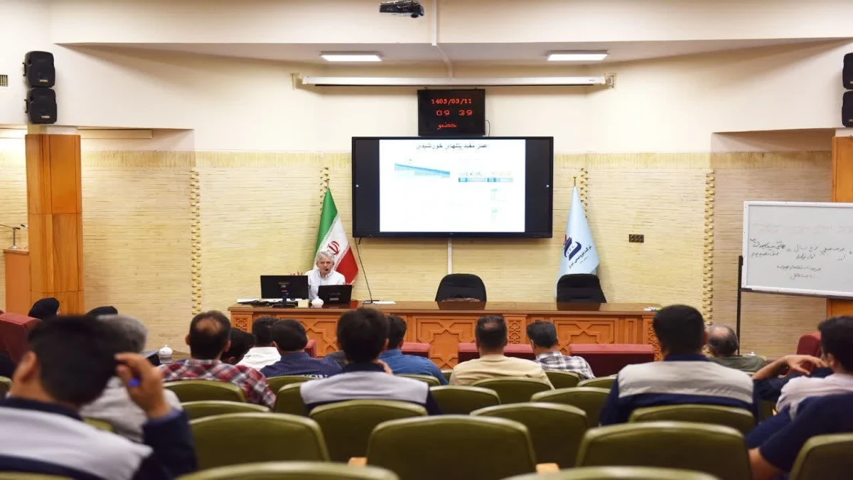 دوره آموزشی برق خورشیدی و منابع نوین تأمین برق در پتروشیمی تبریز برگزار شد