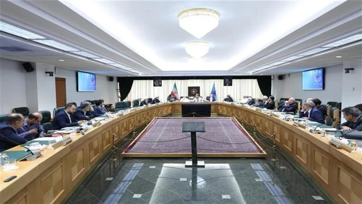 آخرین وضعیت تحولات پولی، مالی و شاخص های اقتصاد کلان بررسی شد