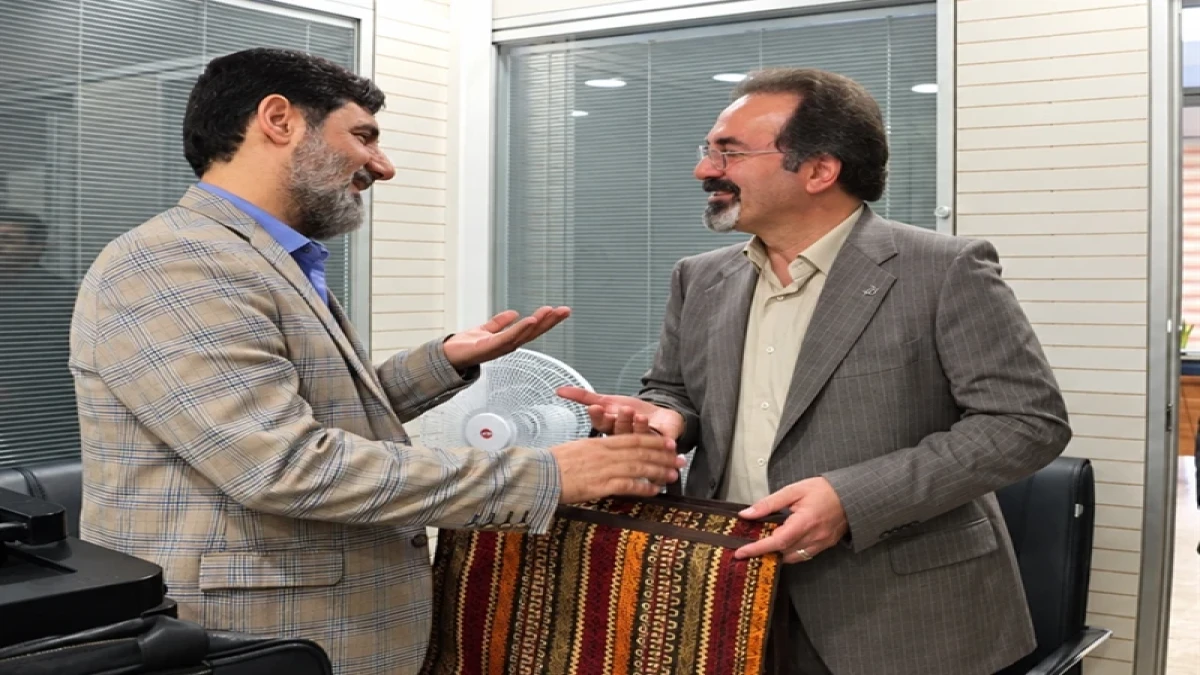 دیدار مدیرعامل هلدینگ صباانرژی با جانباز و آزاده دفاع مقدس