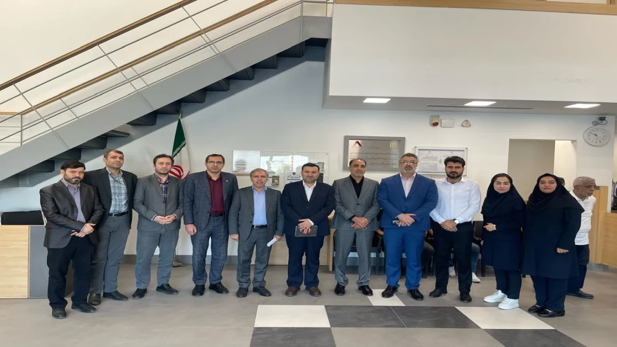 بازدید عضو هیأت‌مدیره بانك صنعت و معدن از شعبه شهید نورایی شهرك صنعتی شمس‌آباد